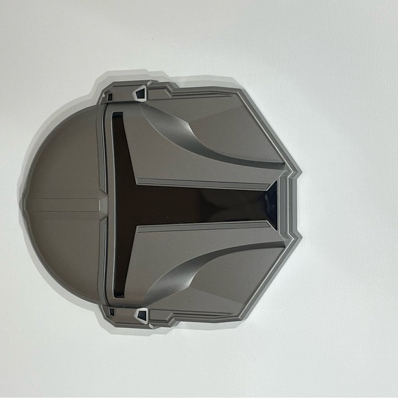 Star Wars The Mandalorian Light Up Wireless Charging Pad - Picture 5 of 8